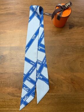 Hermes Bolduc Twilly Scarf in Light Blue & Royal Blue
